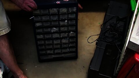 EEVblog #165 - Problem Solved