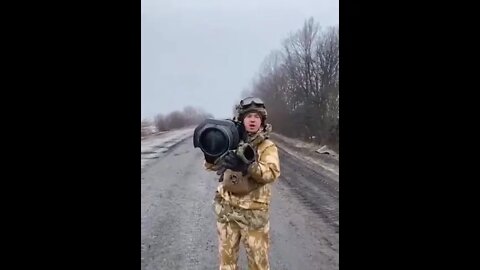 Soldiers with NLAWs