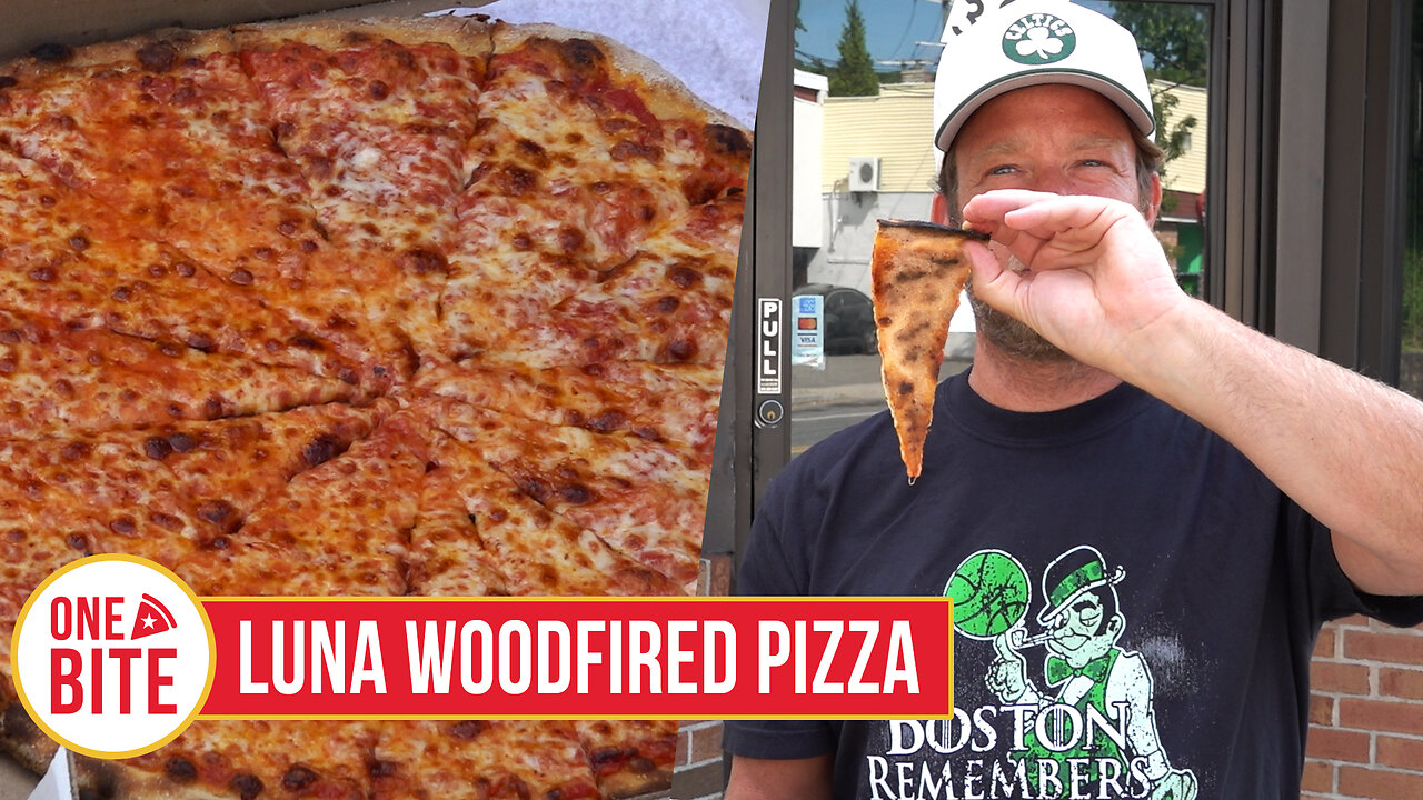 Barstool Pizza Review - Luna Woodfired Pizza (Naugatuck, CT) presented by Mugsy Jeans