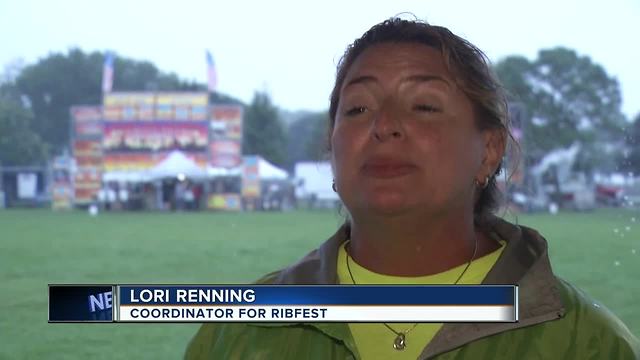 People compete for the best in state ribs and sauce