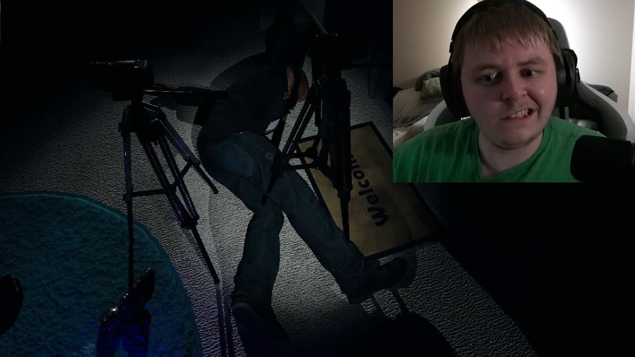 IT'S IN THE FUDGE ROOM!!! - Phasmophobia: Part 16