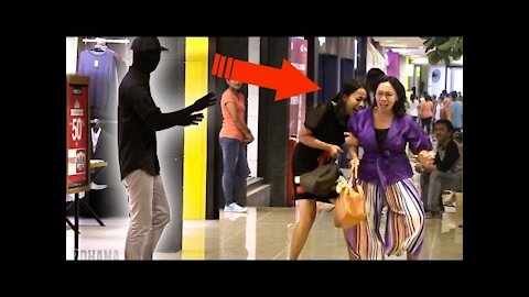 Jadi Patung Hidup! Epic Mannequin Prank Indonesia! Ngagetin Orang pura2 jadi patung!