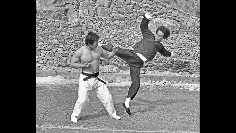 Cross kick Studio Films Bruce Lee Enter the Dragon
