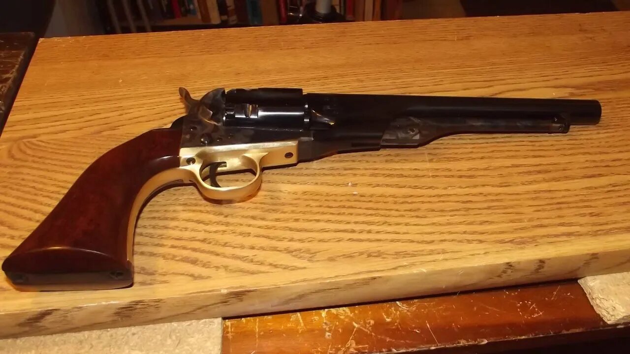 Colt 1860 with Fluted Cylinder (an unboxing)