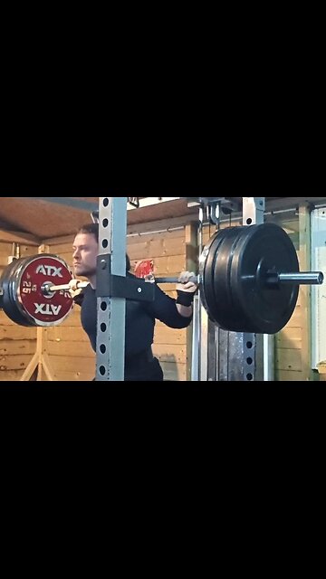 Smooth n' Easy 180 Kgs Squat.