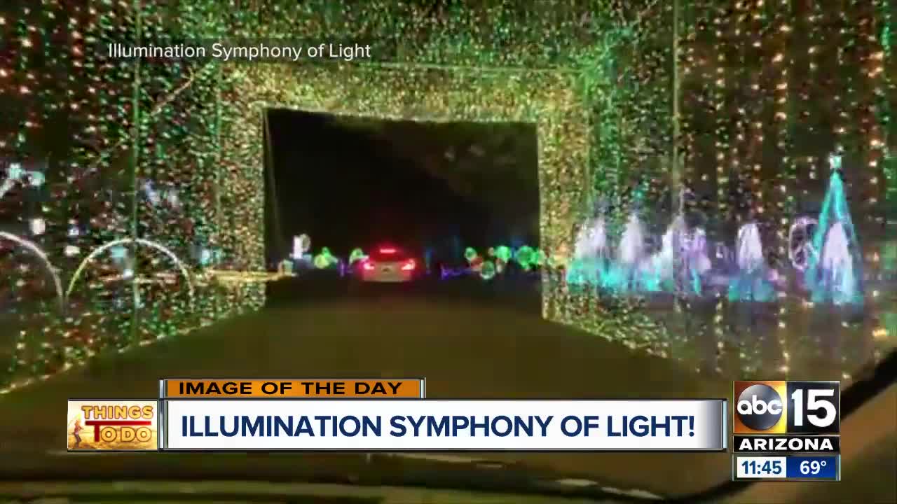 Drive-thru light show opens in north Phoenix for second year