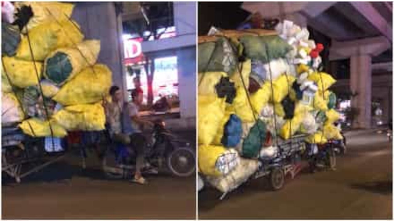 In Vietnam uno scooter può trasportare di tutto e di più...