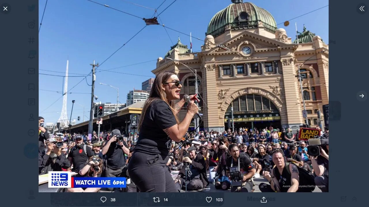 🟨 今天是澳洲全國的「女王悼念日」，墨爾本市中心示威遊行，希望希望盡早成為共和國 🟨