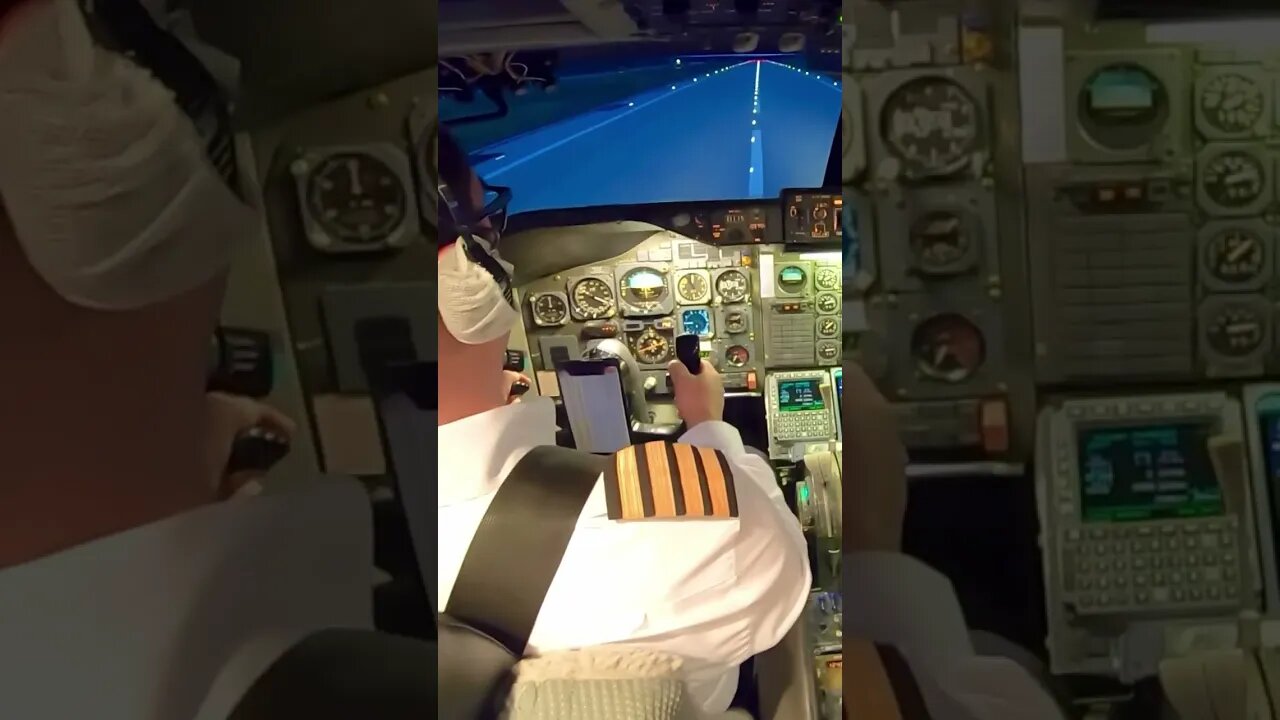 ❤️ Flying a 40 year old 747✈️