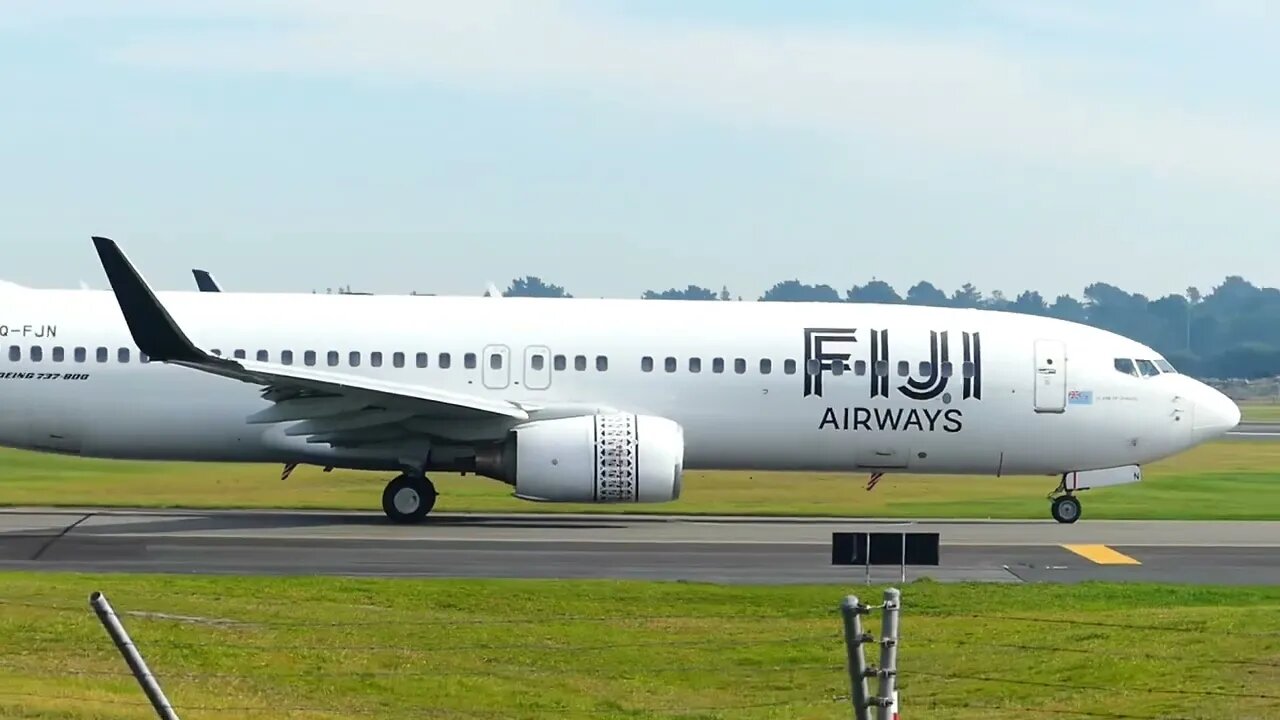 Fiji Airways Boeing 737 Taxi And Takeoff Christchurch International Airport