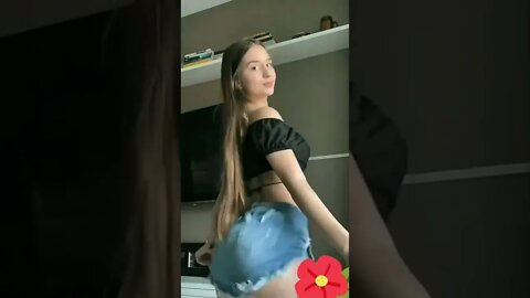 essa menina bonita dança em #bonitadance #bonita #dança #bunda