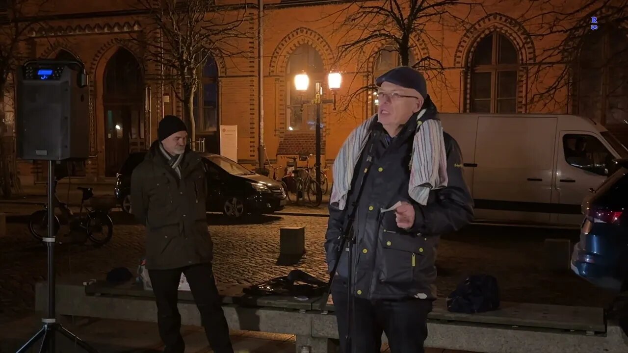 Greifswald - Handtuch Heiko mit seiner Auswertung der letzten Ereignisse 16.01.2023