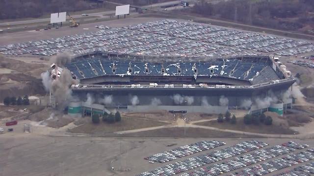 Watch as crews successfully implode the Pontiac Silverdome