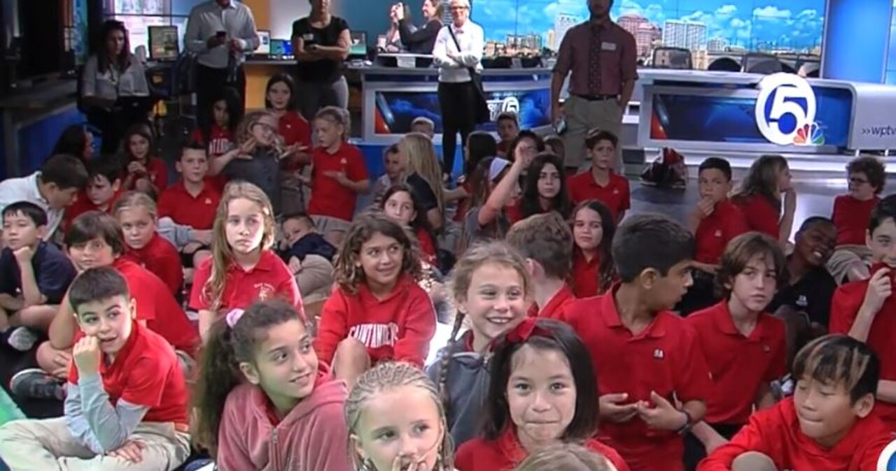 Students visit WPTV StormTeam weather center