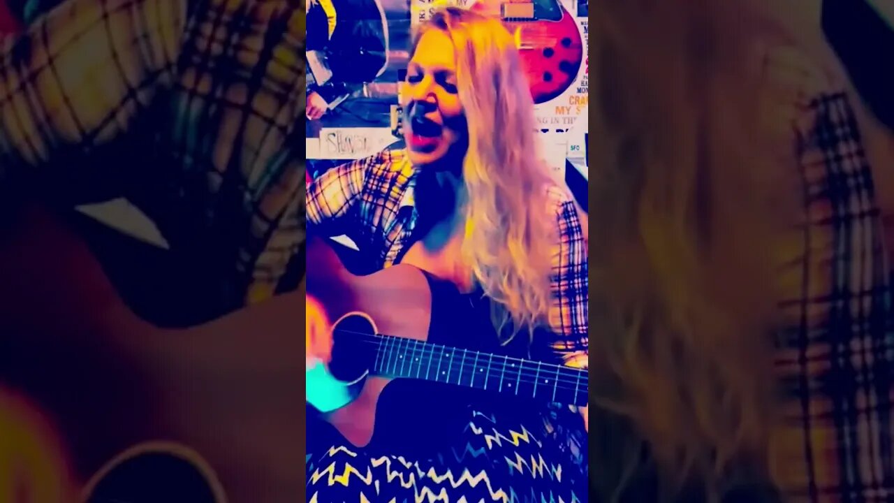 #walkingemoji #emoji #bonnielegion #acoustic #songwriters #liveperformance