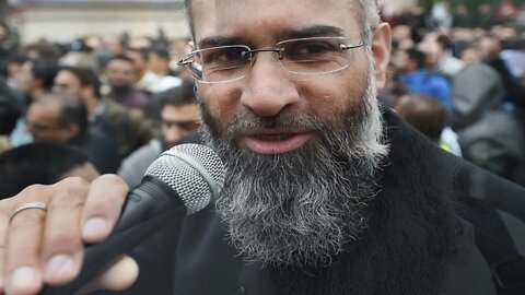 Hate preacher Anjem Choudary returns to preach hate over Leicester and Birmingham chaos