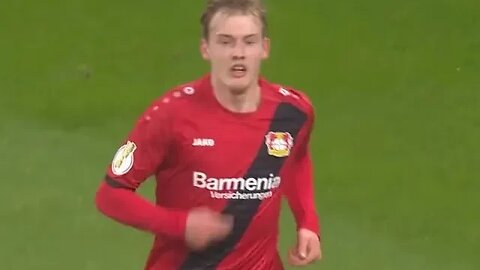 PUSKÁS 2018? LEVERKUSEN faz GOL de VIDEOGAME na vida real!