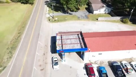 Hickory Valley Grocery Store - Busy Lunch Traffic