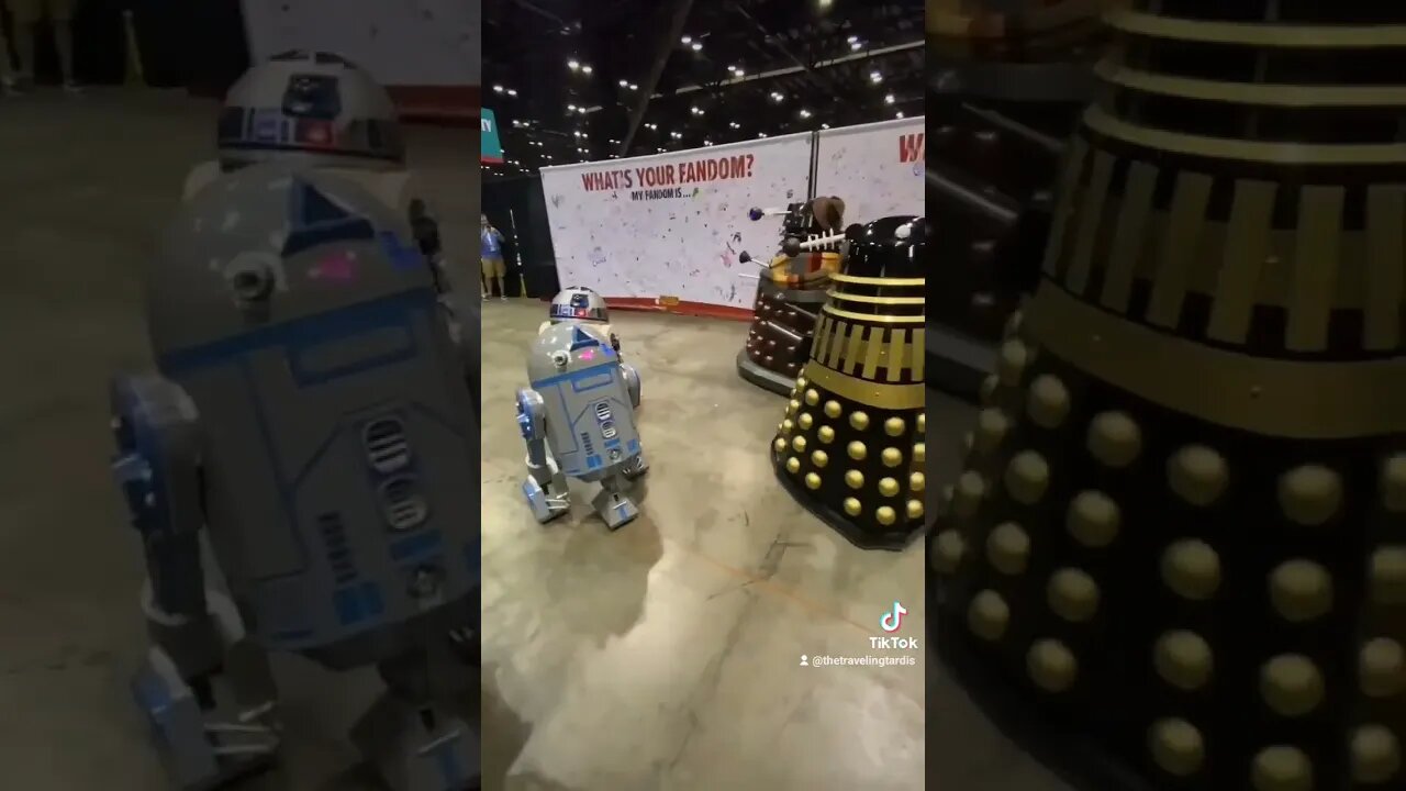 🤖 MEGACON #DALEKS VS #R2D2 #WESTSIDESTORY #DOCTORWHO #STARWARS #MEGACON2023 🤖 #SUBSCRIBE #SHORTS
