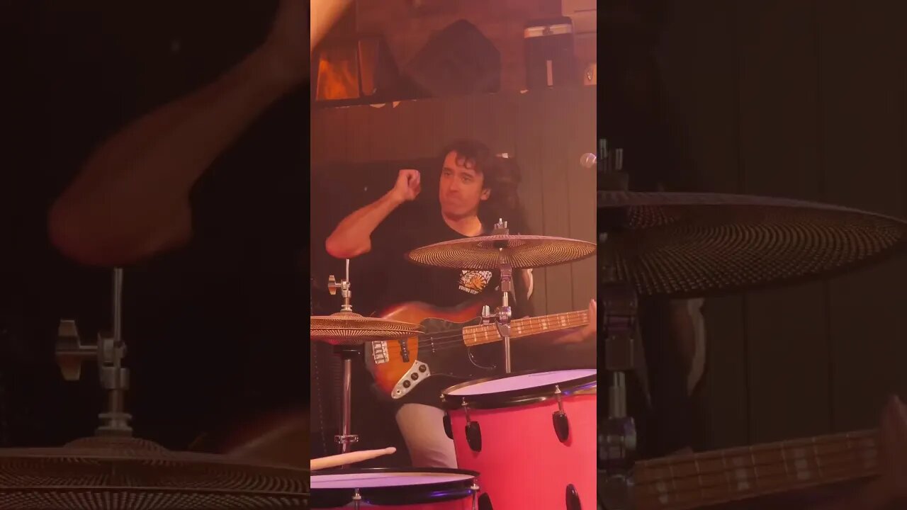 If your rhythm section isn’t this in sync, you’re doing it wrong #insync #scores #trophy #punkrock