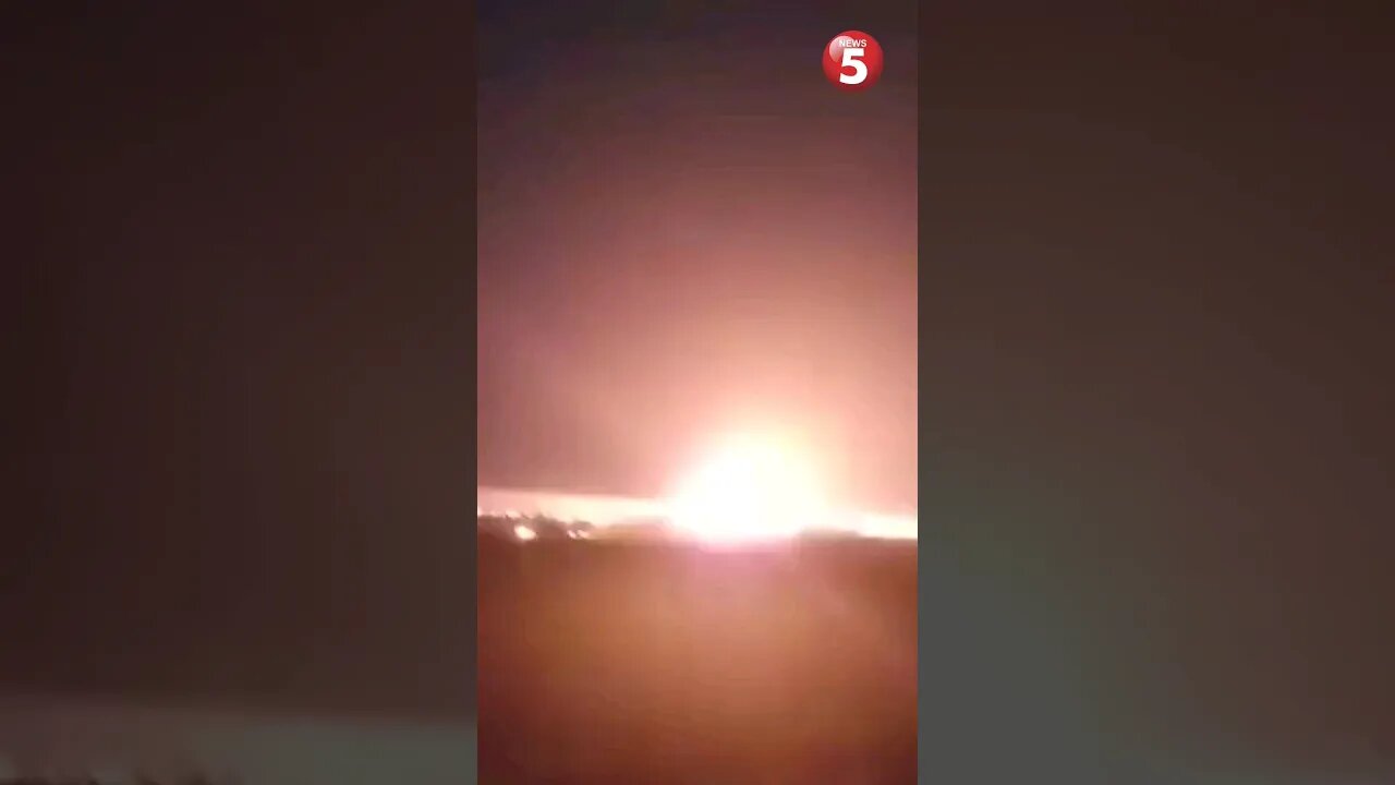 Israeli missiles explode in Gaza. #shorts