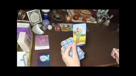 LEO ~ WHAT DOES YOUR HIGHER SELF WANT TO TELL YOU?