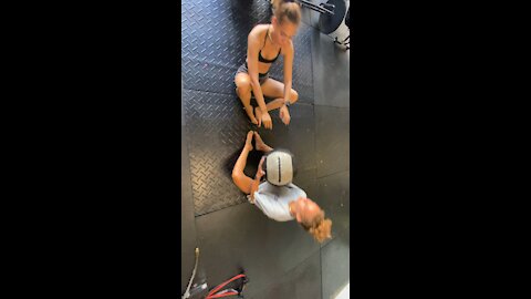 Exercise Technique #19 Medicine Ball: Handoff Transition