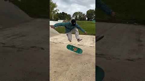 Camera cut off right before I landed rolled away Clean #skateboarding #beginnerskateboarder
