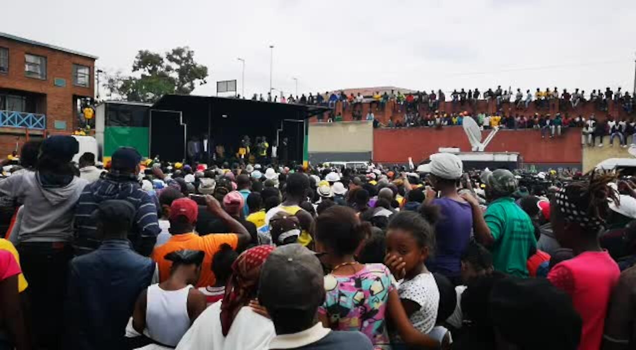 SOUTH AFRICA - Johannesburg - Ramaphosa in Alexandra (video) (6N8)