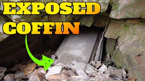 SHOCKING EXPOSED COFFIN FOUND IN OPEN CRYPT FORGOTTEN! ( Cemetery / Graveyard tour )