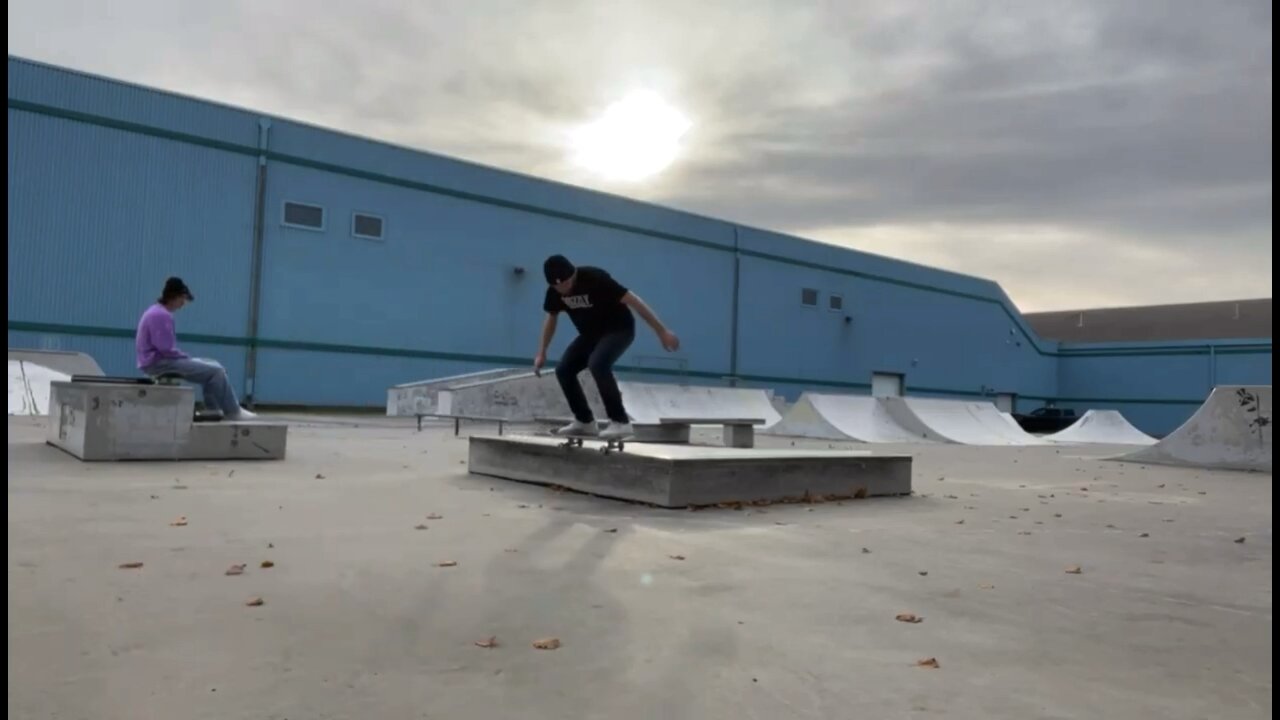 Backside 50-50 Front Shove Out