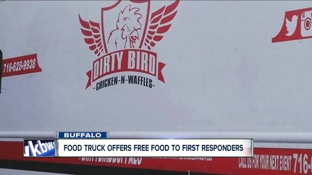 Food truck offers free food for first responders