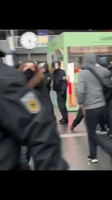 German police vs Islamic protestors.