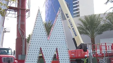 Palms hotel-casino replacing marquee sign