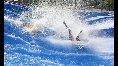 Flowrider wipeout (clip-3) at Soak City, Kings Island (2022) #shorts