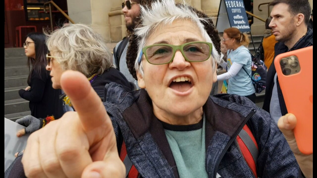 Melbourne lady looses her mind & becomes violent at Protest Marching for her human rights 25 06 2022