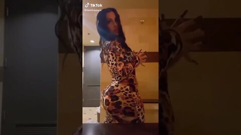 Thick latina🎂💋#shorts #trendingshorts #tiktok #hot #thickthighssavelives