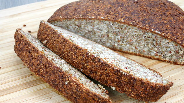 Low Carb Chia Brot