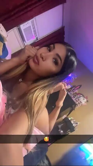 You like my feet don’t you