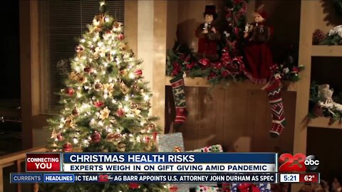 Christmas Health Risks: Experts weigh in on gift giving amid pandemic