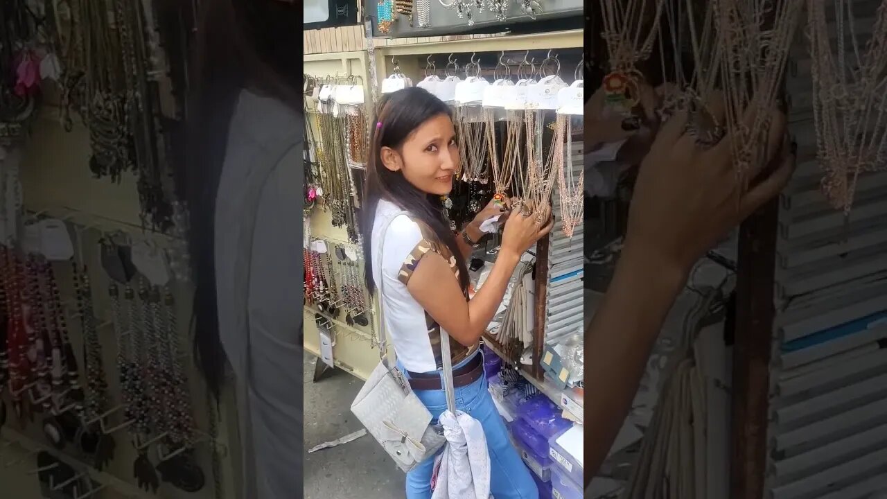 buying jewellery babygirl 😱😱😱#souravjoshivlogs #viralvideo #jewellerydesign #jewellery #short