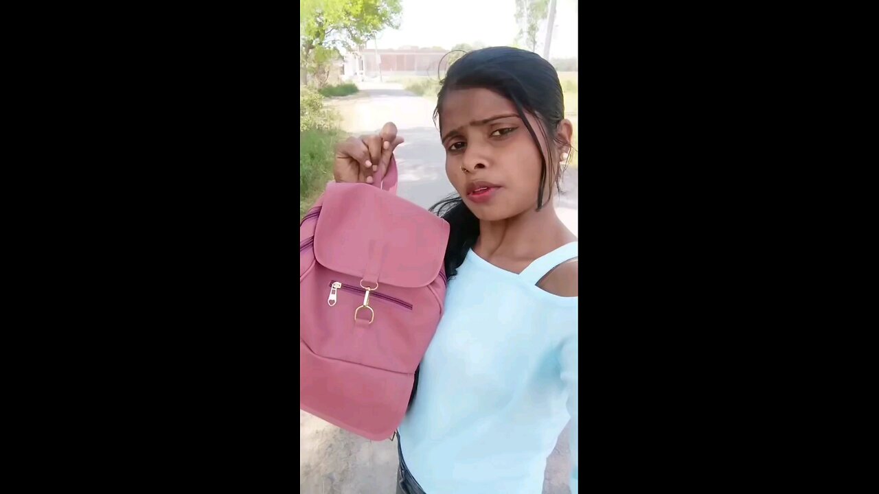 Ye dekho Almirah🤣 #reels #funnyreels #comedy #comedyvideo #reactionreels #reactionvideos #viral
