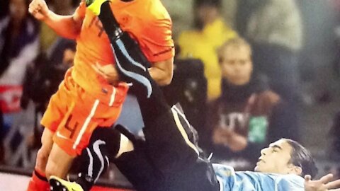 SOUTH AFRICA - Cape Town - Mike Hutchins on his 2011 Sports Picture of the Year (Video) (ryt)