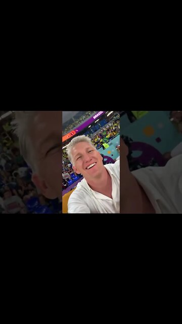 Shweinsteiger curtindo a festa da torcida do Brasil (Brasil x Suíça)