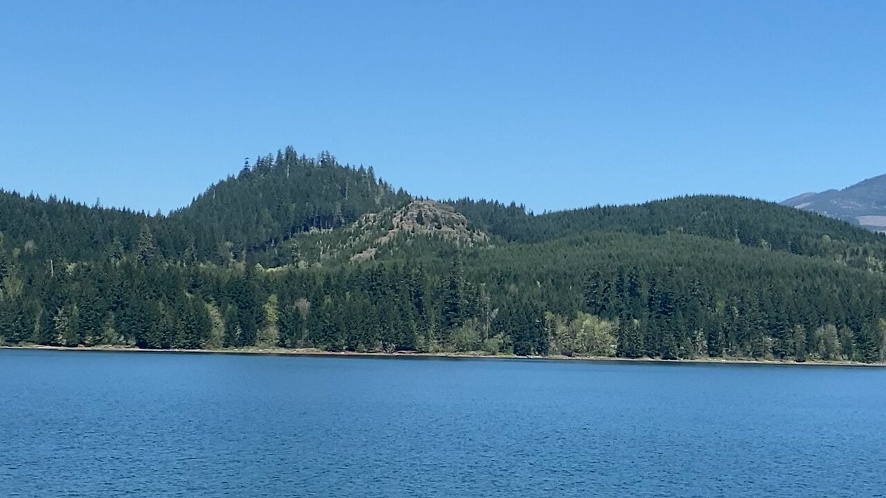 Lakeside entering the Santiam Pass