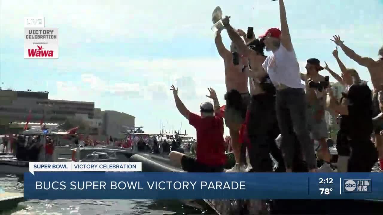 Tom tosses the Lombardi trophy