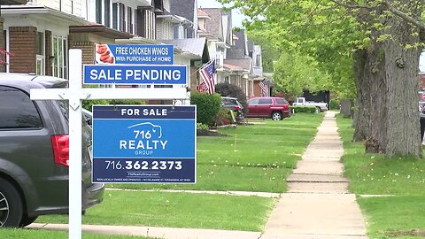 Hot wings and a hot housing market