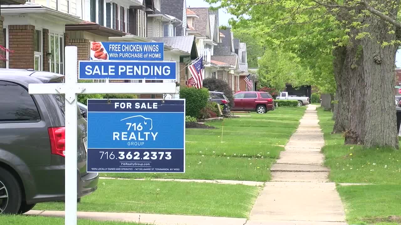 Hot wings and a hot housing market