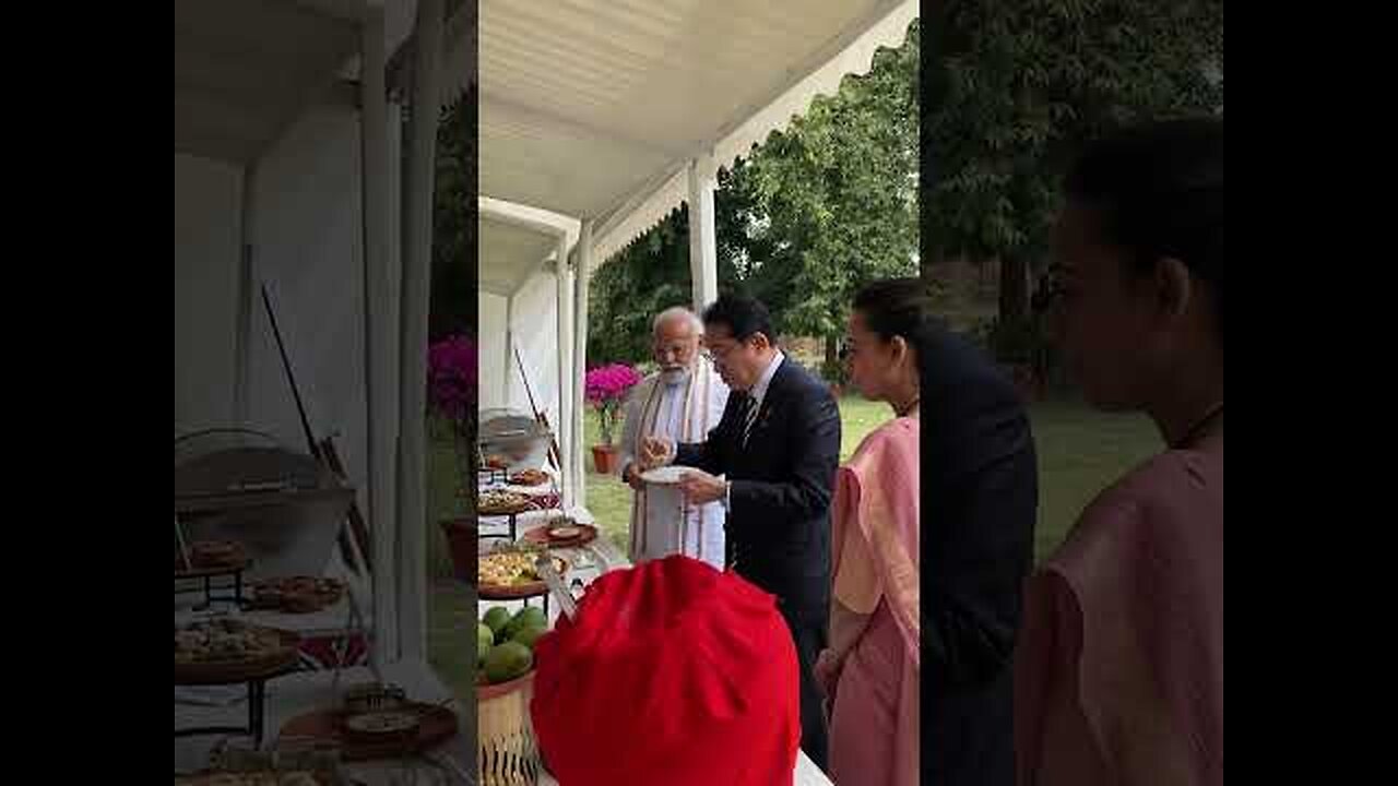 When PM Modi & Japan PM Fumio Kishida had #Golgappa