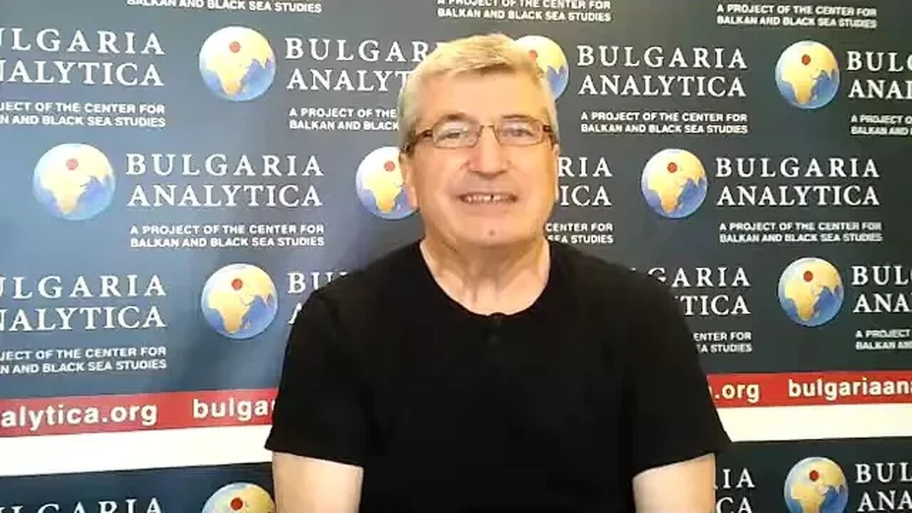 България Аналитика За решението на Конституци